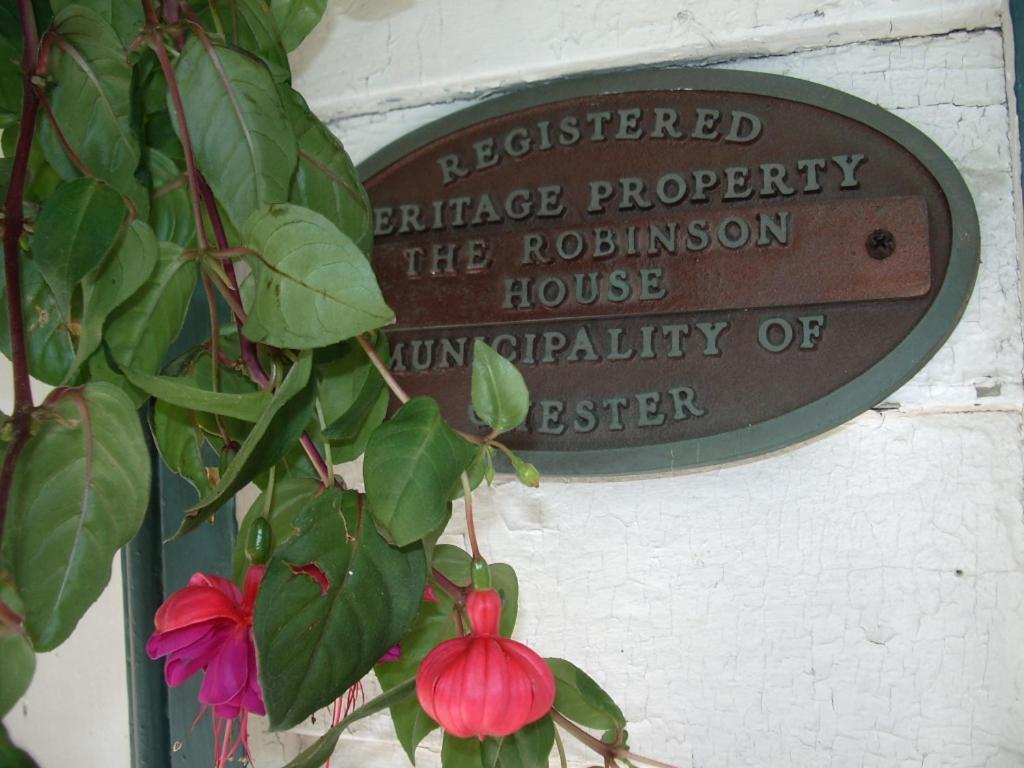 Mecklenburgh Inn Chester Exterior photo